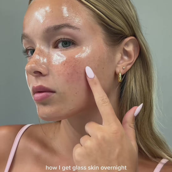 this medicube collagen wrapping mask protects your skin overnight while locking in moisture @medicube global #collagenwrappingmask #medicube #medicubeskincare #glassskin #skincare 